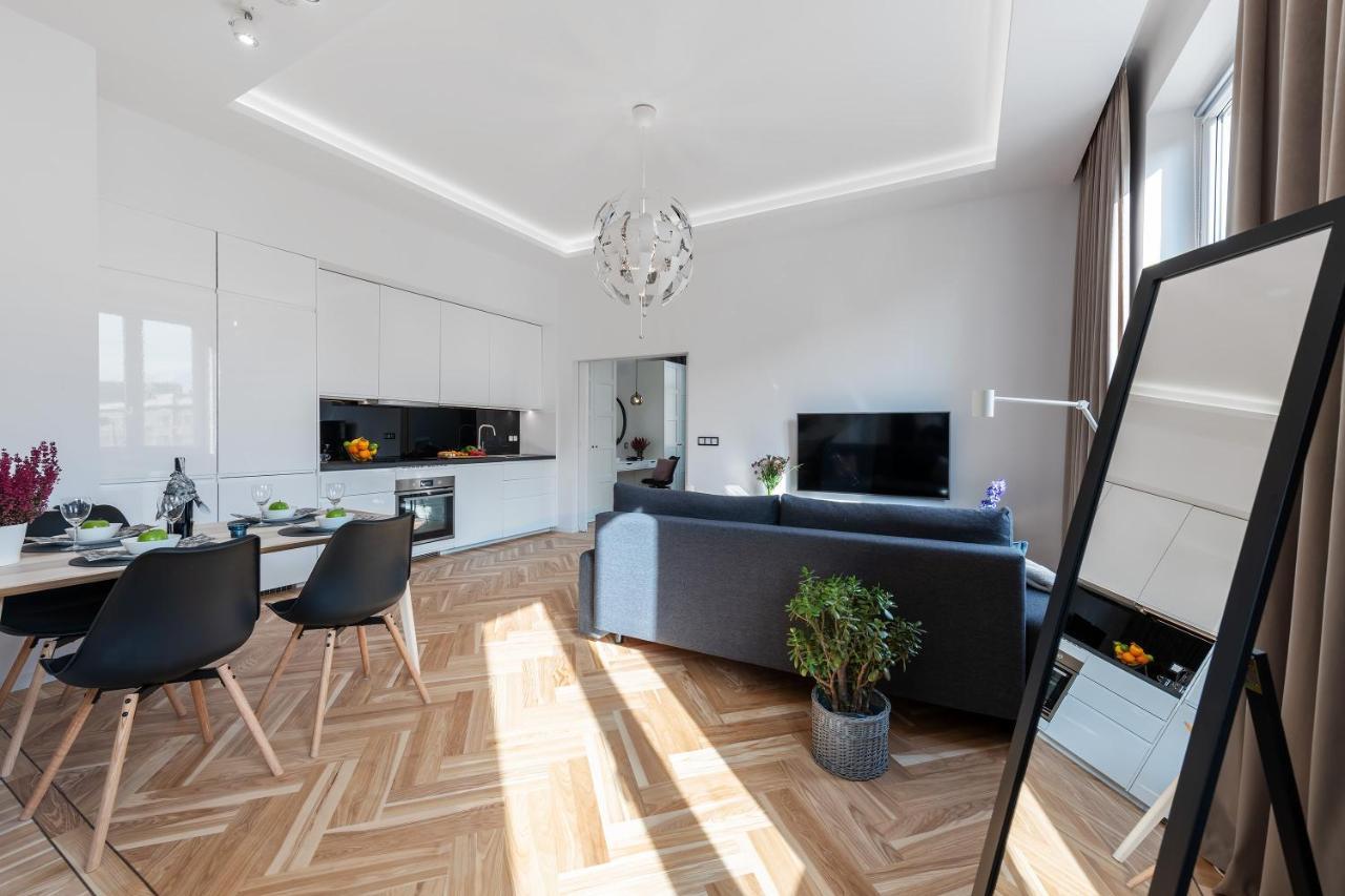 Marszalkowska Center Serviced Apartments Warschau Exterior foto